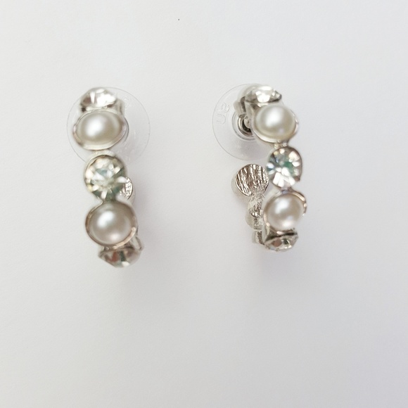 NWT Croft & Barrow Faux Pearl & Crystal Earrings - Picture 3 of 7